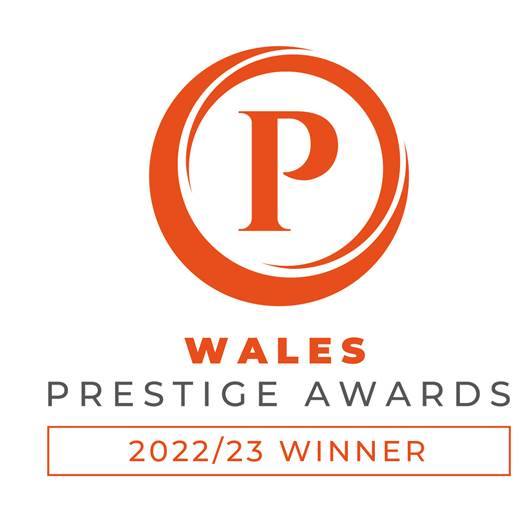 Richard Davies Swansea Wedding DJ winner of the Wales Prestige Awards 2022/2023